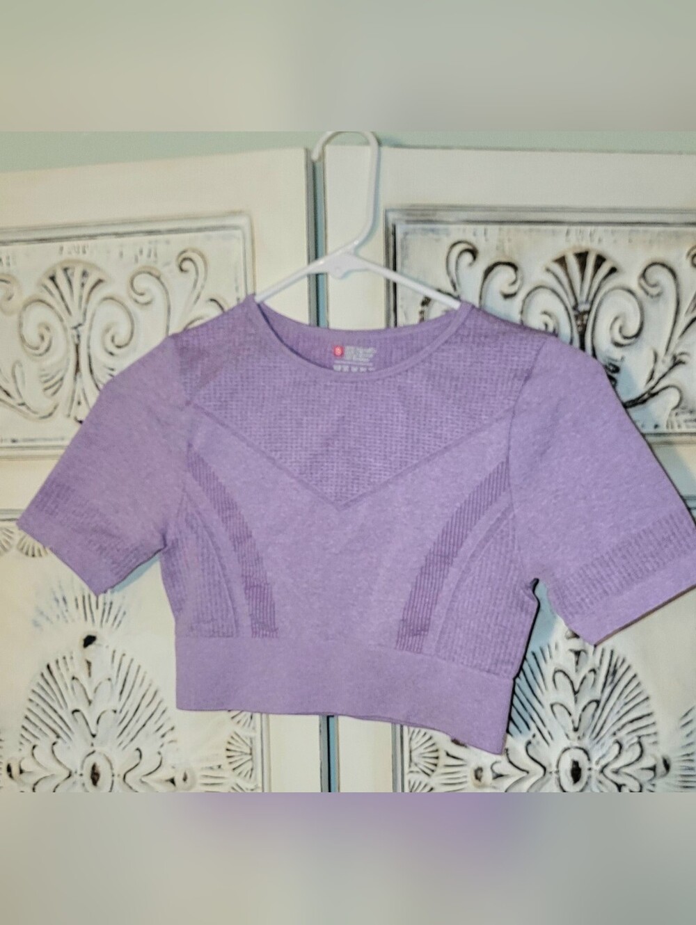 Women’s Lavender Short-Sleeve Crop Top Size S